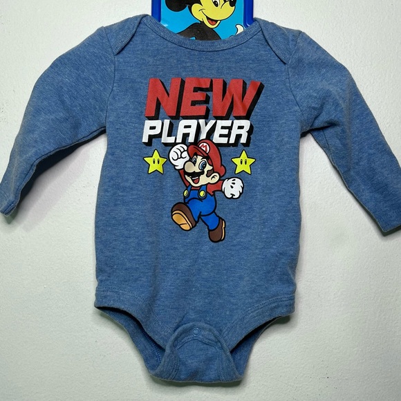Super Mario baby announcement bodysuit new player - Picture 1 of 3